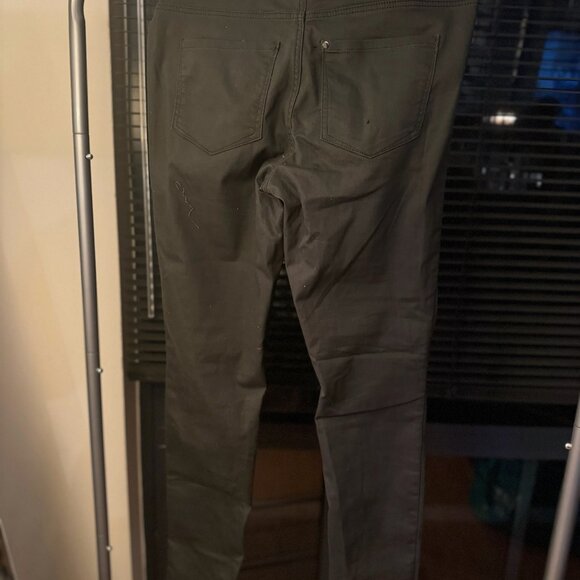 H&M Hunter Green Skinny Leg Stretch Casual Pants with Back Pockets - Picture 3 of 3